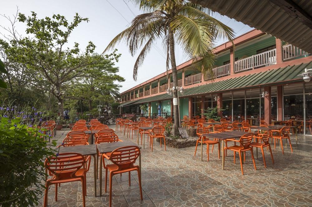 Senegambia Beach Hotel Kololi Exterior photo