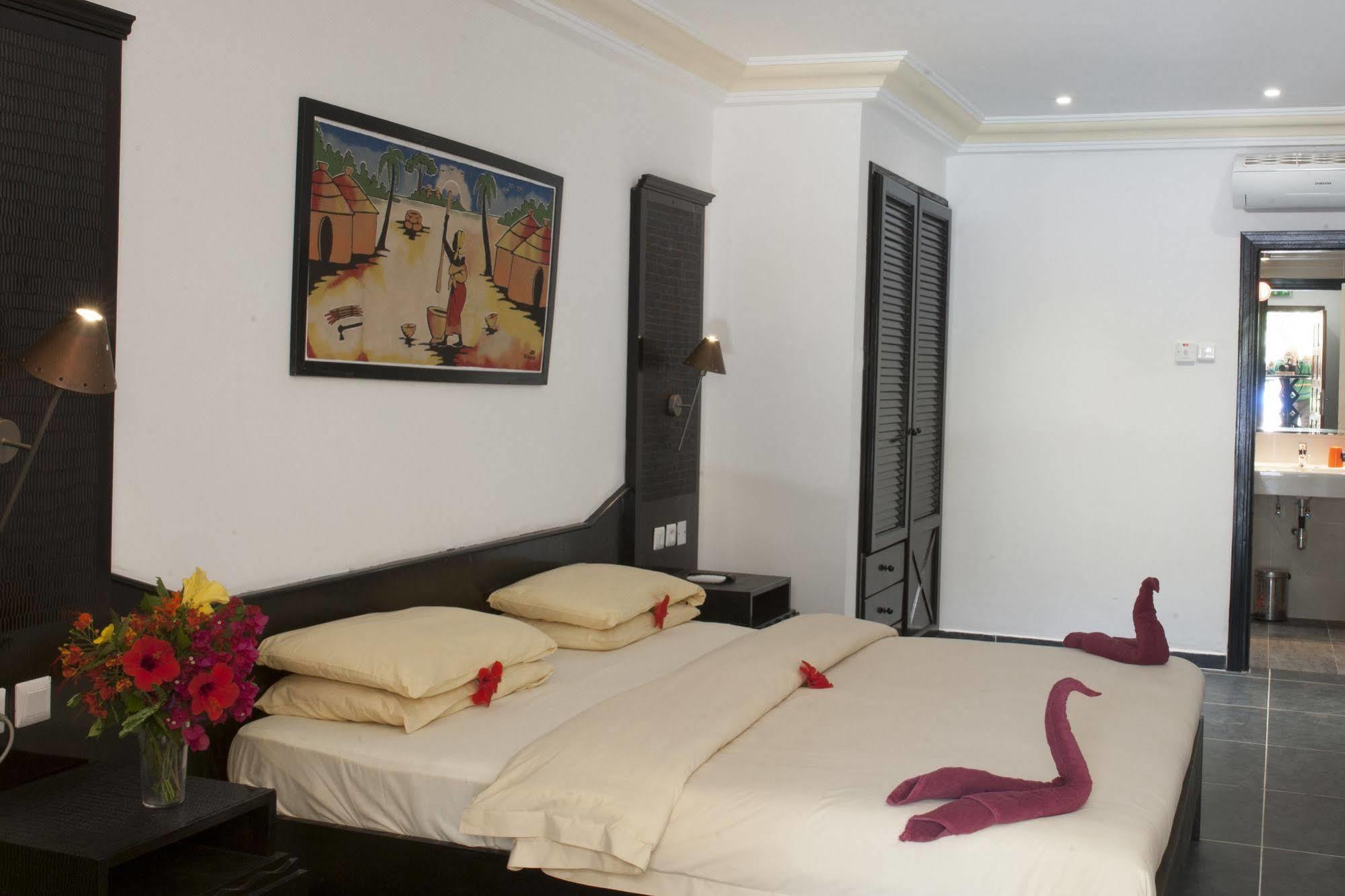 Senegambia Beach Hotel Kololi Exterior photo